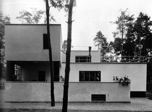 1925-1926_Walter Gropius_Bauhaus_master_house_1925-1926_02