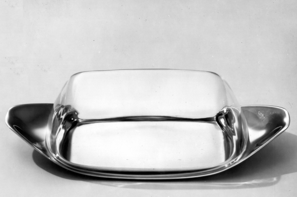 1955-1956_Wilhelm_Wagenfeld_Butterdose_fur_WMF_1955-1956