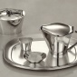 1960_Wilhelm_Wagenfeld_Hotelsilber_Kaffeekanne_Rahmservice_fur_WMF_1960