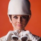 1966_audrey_hepburn_how_to_steal_a_million_01