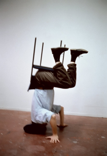 Erwin_Wurm_One_Minute_Sculpture_1997_01