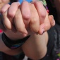 hands_gay_01