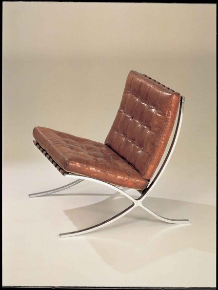 1929_Ludwig_Mies_van_der_Rohe_Barcelona_Sessel_1929