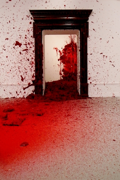 Anish_Kapoor_Shooting_into_the_Corner_2009_10