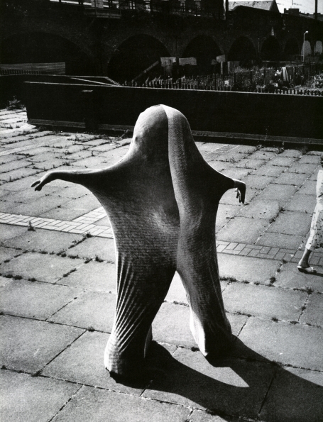 1993_Leigh_Bowery_outside_his_flat_1993