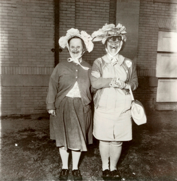 1970_Diane_Arbus_Untitled_1970