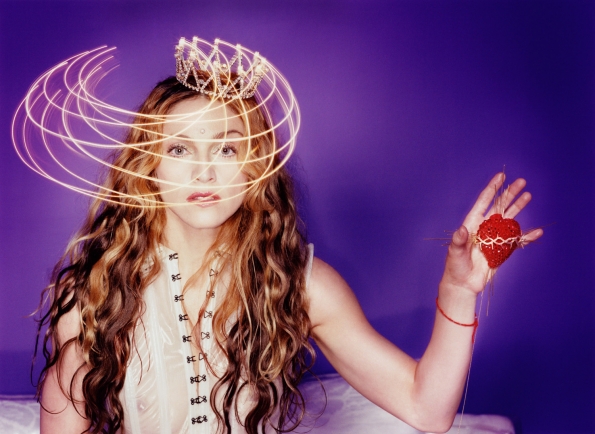1998_David_LaChapelle_Madonna_With_Sacred_Heart_1998